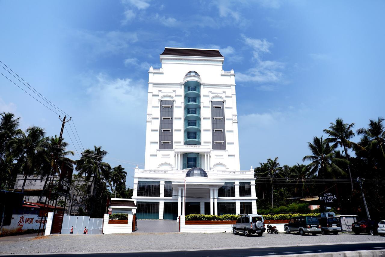 Hotel Karthika Park Kazhakuttam Eksteriør bilde