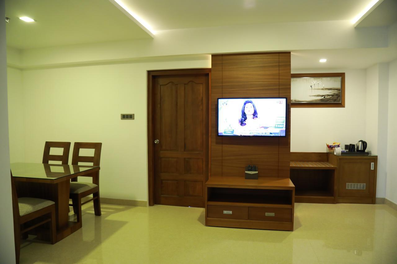Hotel Karthika Park Kazhakuttam Eksteriør bilde
